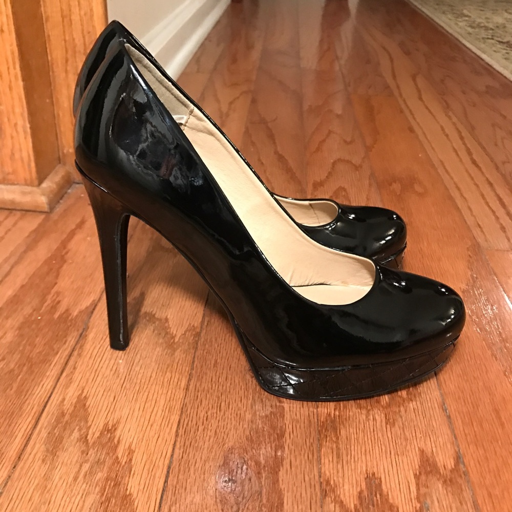 Chinese laundry, black patent 0603